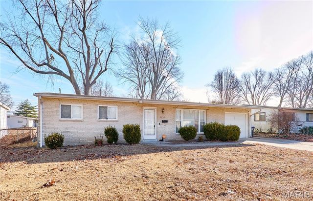 1730 Kay Drive, Florissant, MO 63031