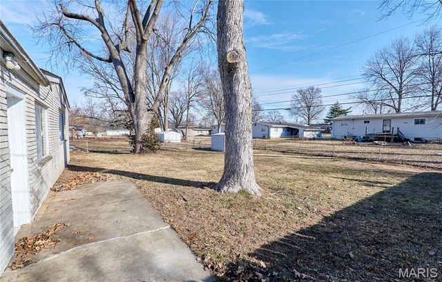 1730 Kay Drive, Florissant, MO 63031