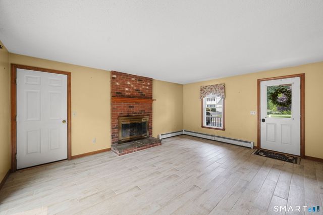 260 Lexington Road, Glastonbury, CT 06033