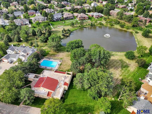 6940 Summerset Circle, Lincoln, NE 68516
