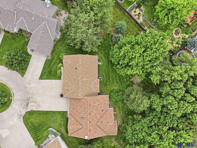 6940 Summerset Circle, Lincoln, NE 68516