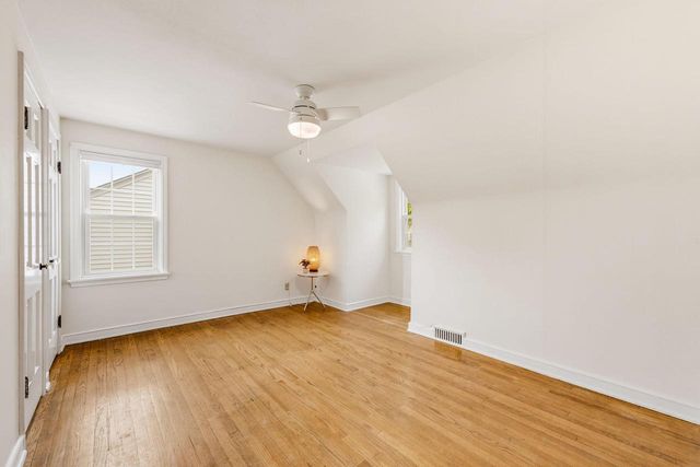 4623 N Idlewild AVENUE, Whitefish Bay, WI 53211
