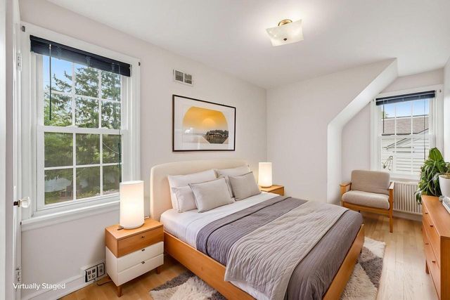 4623 N Idlewild AVENUE, Whitefish Bay, WI 53211
