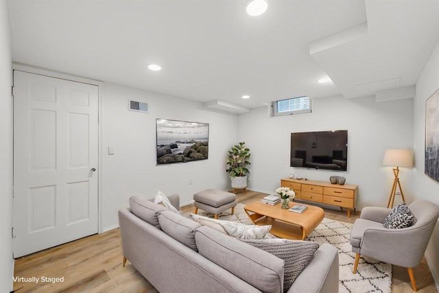 4623 N Idlewild AVENUE, Whitefish Bay, WI 53211