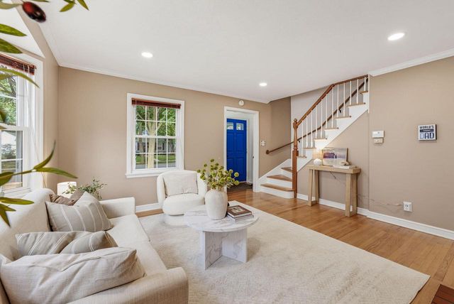 4623 N Idlewild AVENUE, Whitefish Bay, WI 53211
