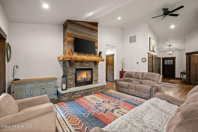 477 S Prestige CT, Post Falls, ID 83854