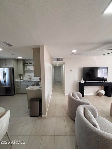 402 W DARROW Street, Phoenix, AZ 85041