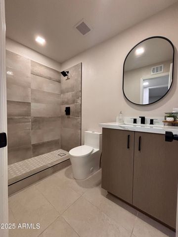 402 W DARROW Street, Phoenix, AZ 85041