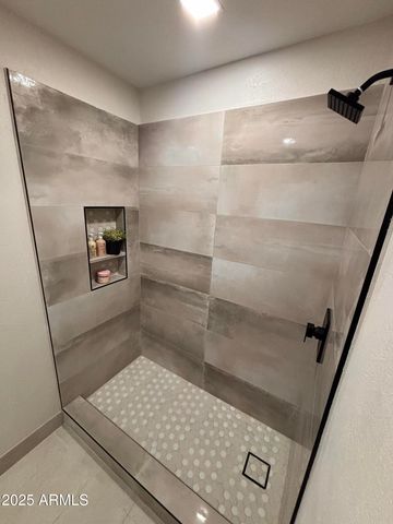 402 W DARROW Street, Phoenix, AZ 85041