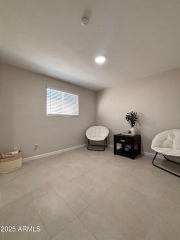 402 W DARROW Street, Phoenix, AZ 85041