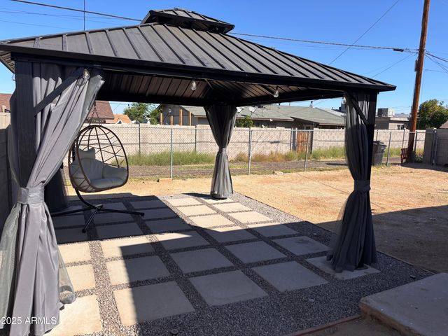 402 W DARROW Street, Phoenix, AZ 85041