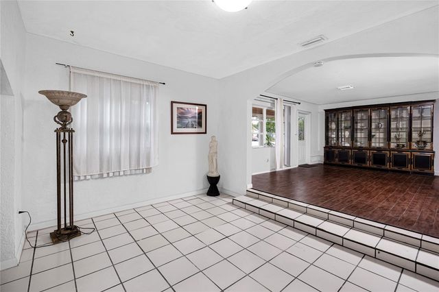 755 43RD STREET N, St Petersburg, FL 33713