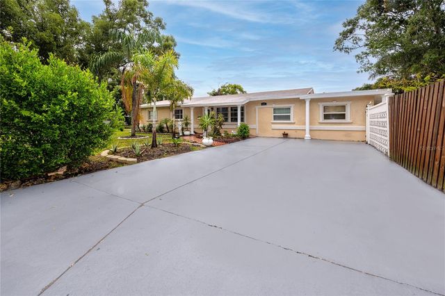 755 43RD STREET N, St Petersburg, FL 33713