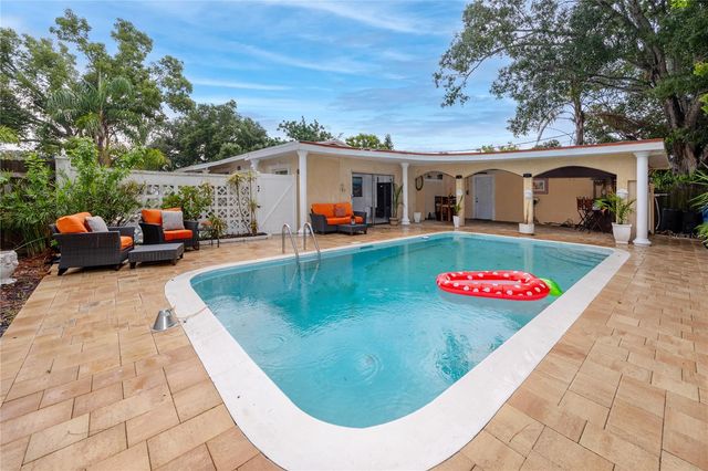 755 43RD STREET N, St Petersburg, FL 33713