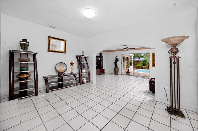 755 43RD STREET N, St Petersburg, FL 33713