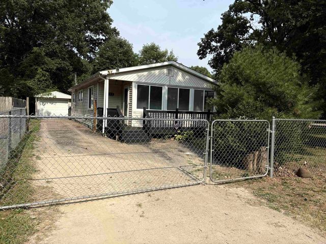 3143 Maywood Drive, Flint, MI 48504