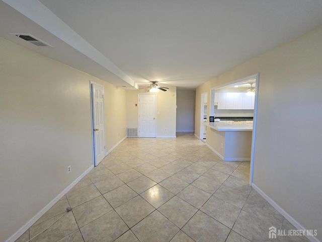 334 College Drive, Edison, NJ 08817