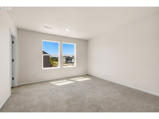 2283 LIVESAY Ln, Woodburn, OR 97071