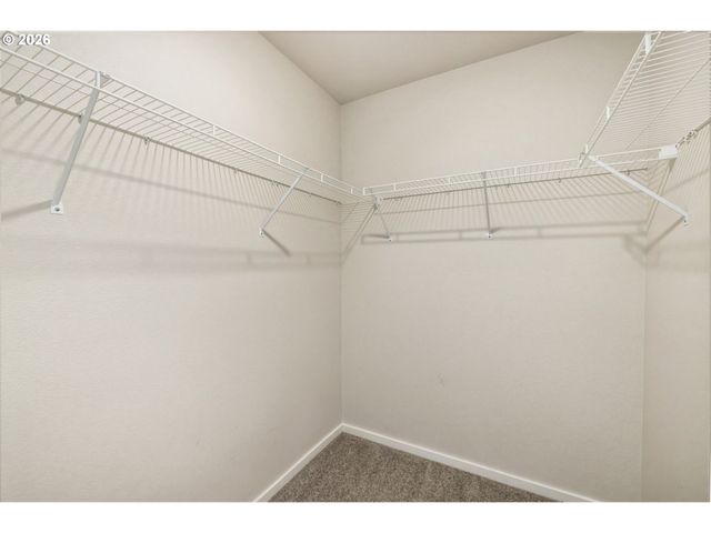 2283 LIVESAY Ln, Woodburn, OR 97071