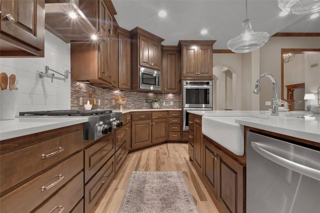 10608 S Nandina Court W, Jenks, OK 74037