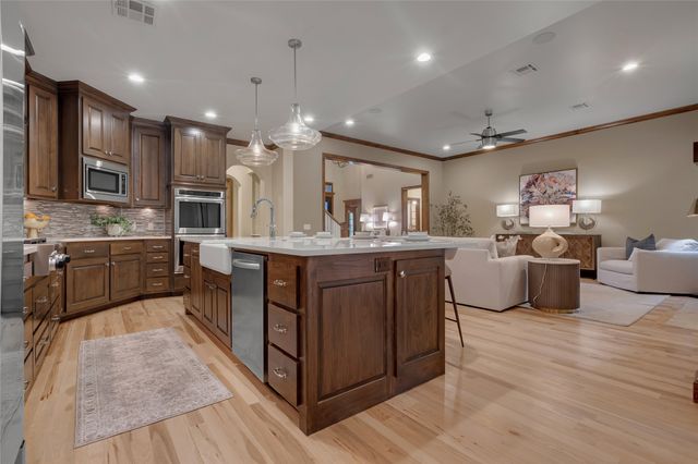 10608 S Nandina Court W, Jenks, OK 74037