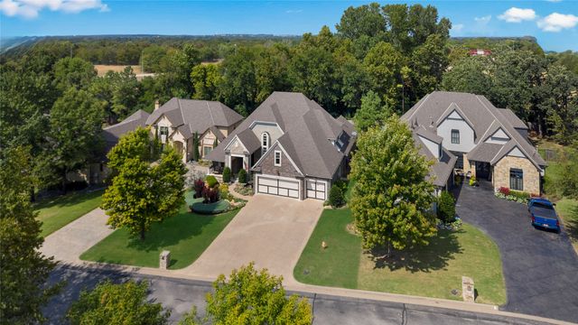 10608 S Nandina Court W, Jenks, OK 74037