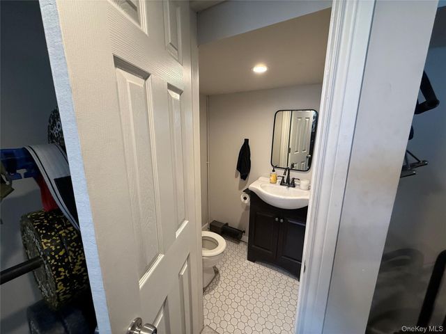 92 Grandview Avenue, White Plains, NY 10605