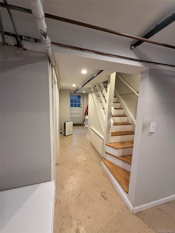 92 Grandview Avenue, White Plains, NY 10605