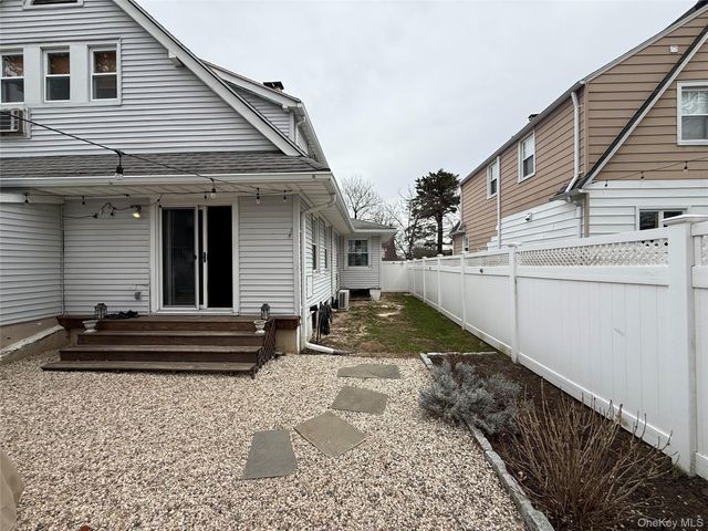 92 Grandview Avenue, White Plains, NY 10605