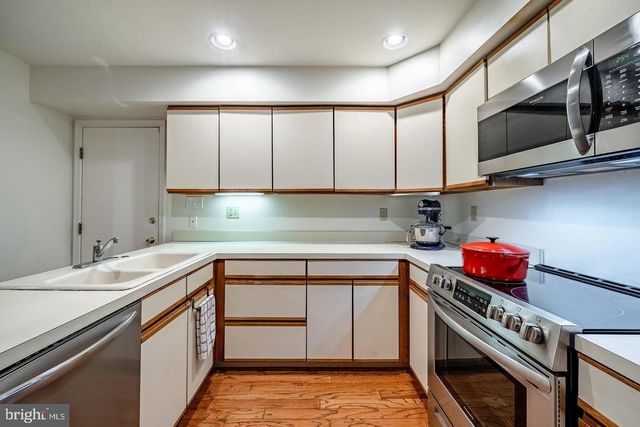 1110 MEWS LN, West Chester, PA 19382