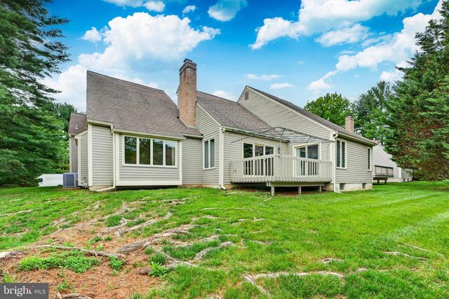 1110 MEWS LN, West Chester, PA 19382