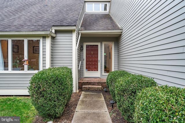 1110 MEWS LN, West Chester, PA 19382