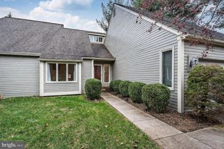 1110 MEWS LN, West Chester, PA 19382