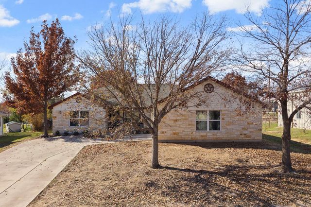 143 Boulder DR, Kingsland, TX 78639