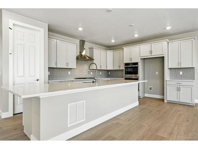9329 Russell Cir, Arvada, CO 80007