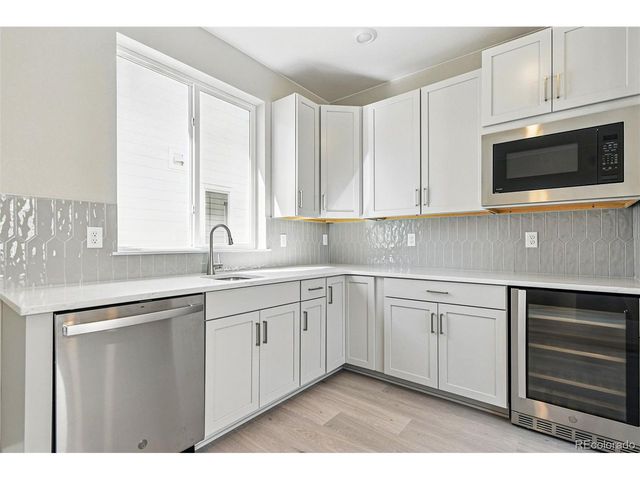 9329 Russell Cir, Arvada, CO 80007