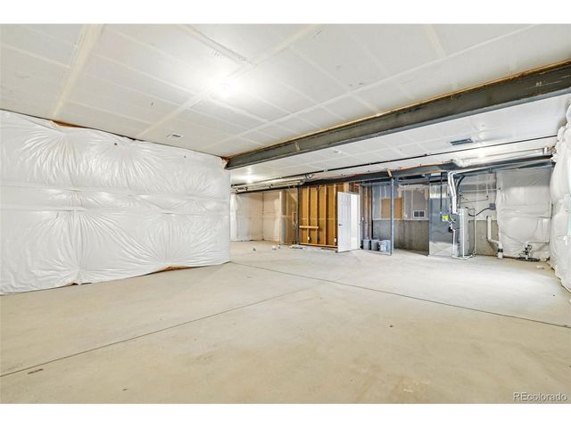 9329 Russell Cir, Arvada, CO 80007