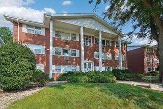 215 Country Club DRIVE #1B, Lake Geneva, WI 53147