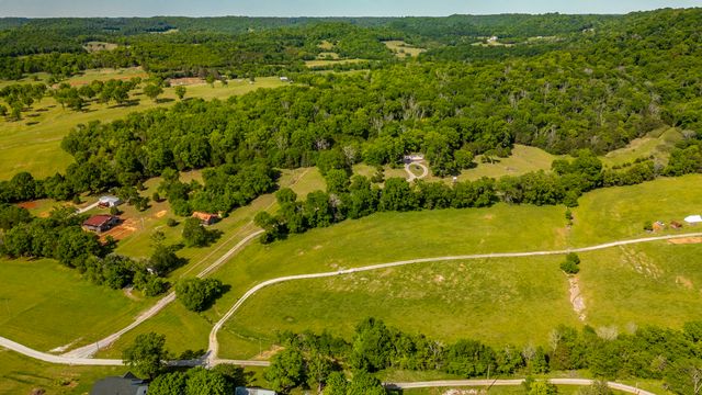 73 Shoulders Ln, Dixon Springs, TN 37057