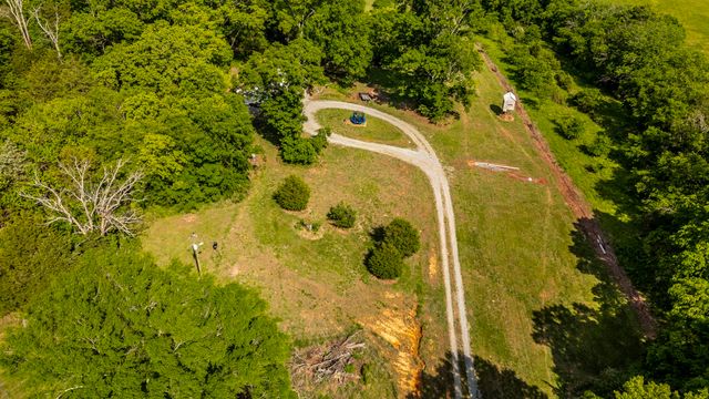 73 Shoulders Ln, Dixon Springs, TN 37057