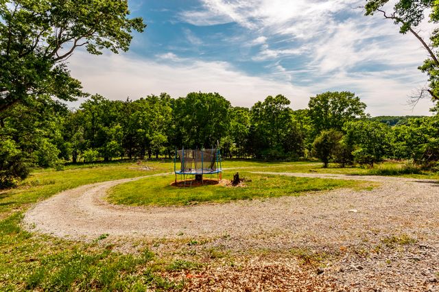 73 Shoulders Ln, Dixon Springs, TN 37057