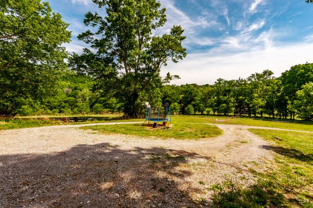 73 Shoulders Ln, Dixon Springs, TN 37057