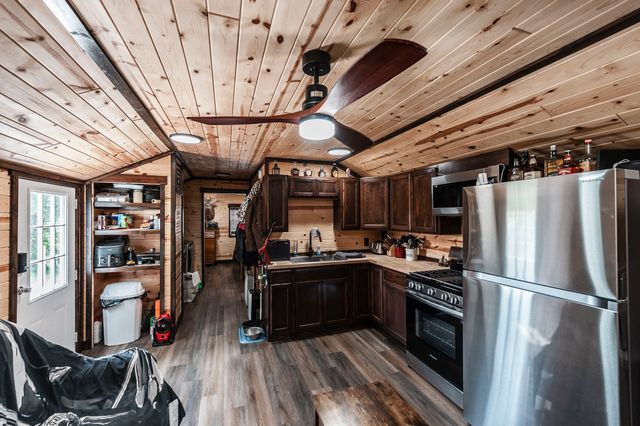 73 Shoulders Ln, Dixon Springs, TN 37057