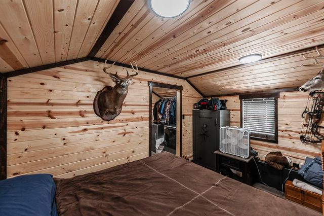 73 Shoulders Ln, Dixon Springs, TN 37057