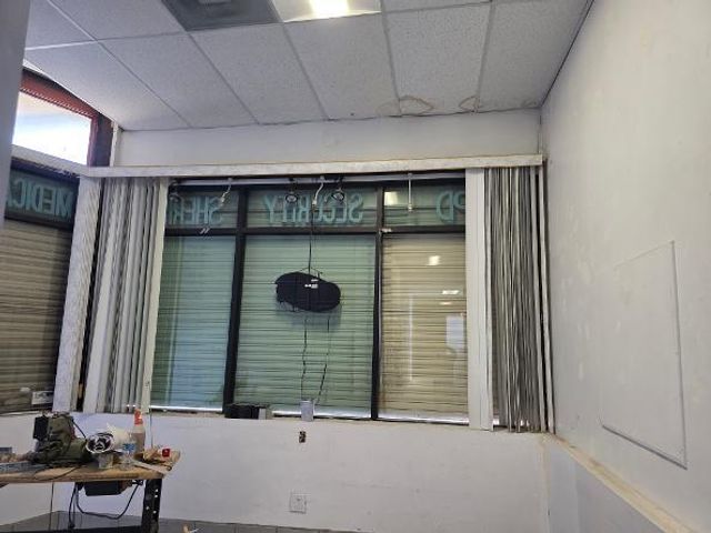 2322 W Roosevelt Road 1, Chicago, IL 60608