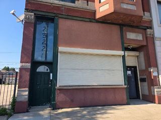2322 W Roosevelt Road 1, Chicago, IL 60608
