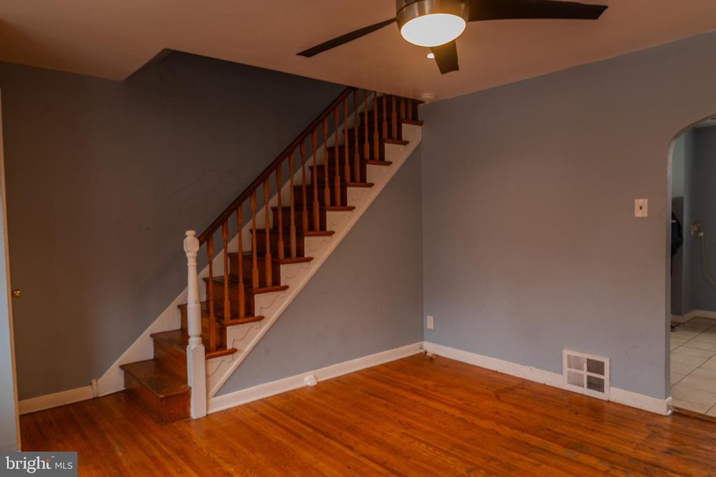 626 E RAYMOND ST, Philadelphia, PA 19120