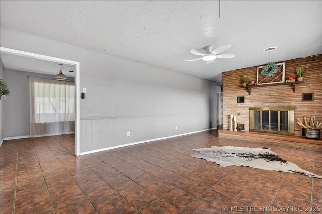 9777 EW 23 Road, Nowata, OK 74048