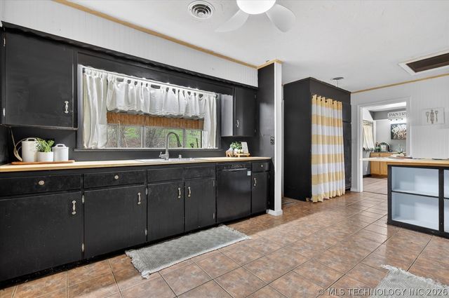 9777 EW 23 Road, Nowata, OK 74048