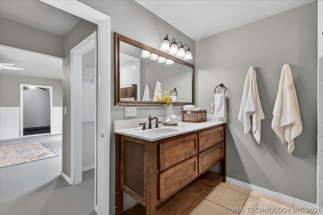 9777 EW 23 Road, Nowata, OK 74048